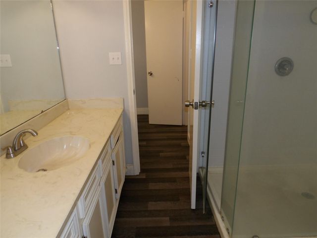 10758 Boardwalk Street, Houston, TX 77042