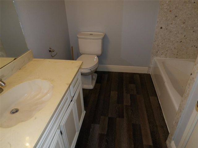 10758 Boardwalk Street, Houston, TX 77042