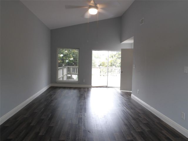 10758 Boardwalk Street, Houston, TX 77042