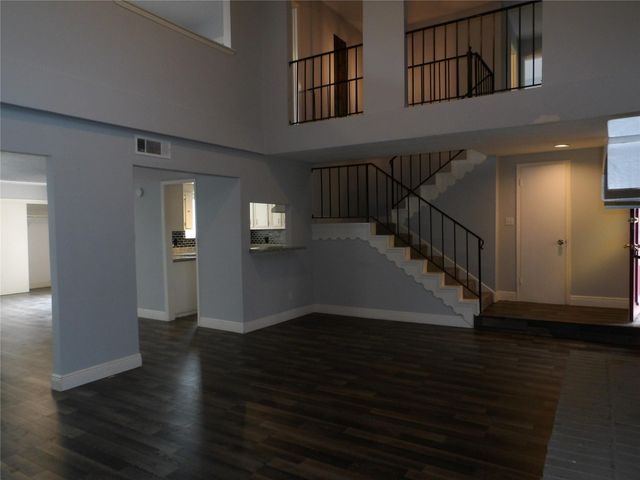 10758 Boardwalk Street, Houston, TX 77042