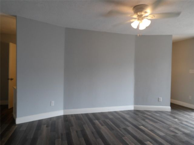 10758 Boardwalk Street, Houston, TX 77042