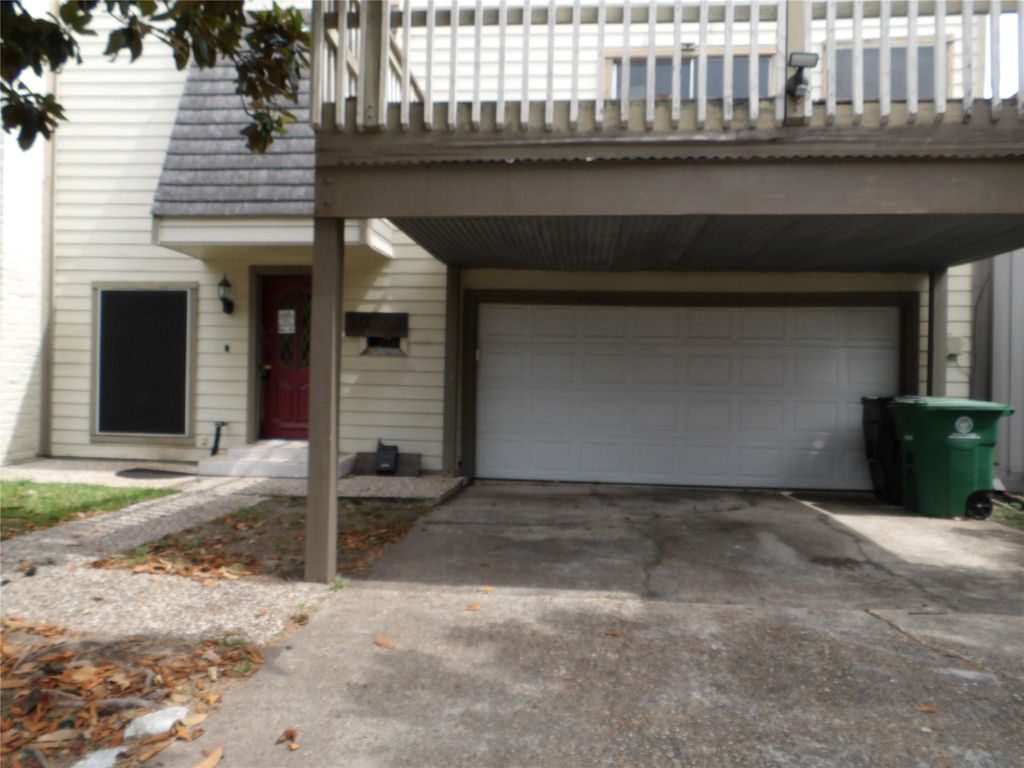 10758 Boardwalk Street, Houston, TX 77042