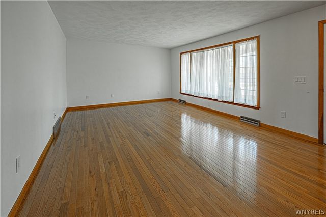 23 Vermont Avenue, Lockport City, NY 14094