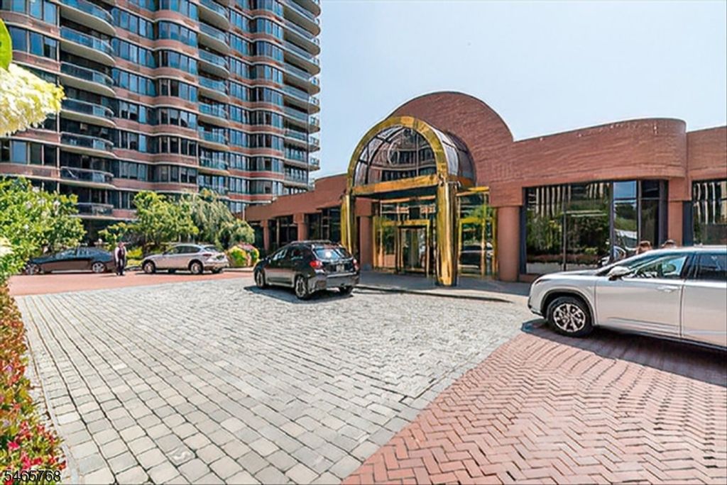 100 Carlyle Dr VG6, Cliffside Park Boro, NJ 07072 — photo 3