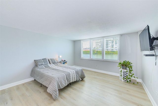7930 SUN ISLAND DRIVE S 101, South Pasadena, FL 33707