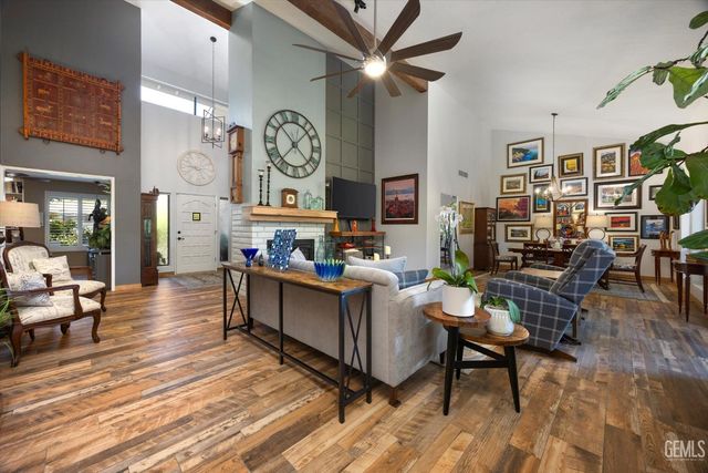 7401 Hilton Head Way 21, Bakersfield, CA 93309