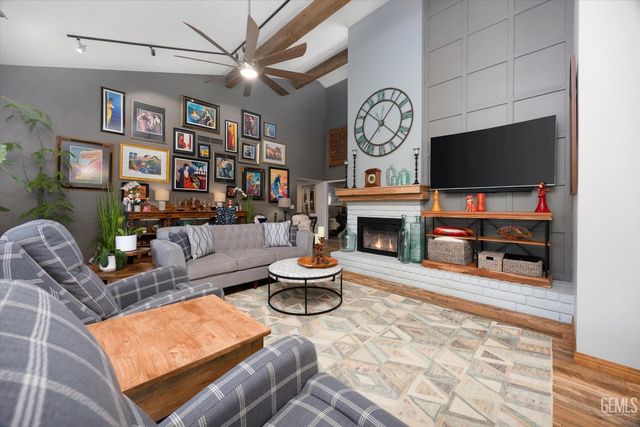 7401 Hilton Head Way 21, Bakersfield, CA 93309