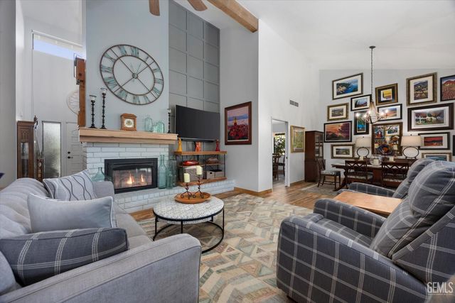 7401 Hilton Head Way 21, Bakersfield, CA 93309