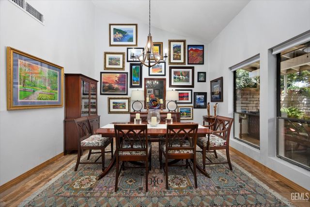 7401 Hilton Head Way 21, Bakersfield, CA 93309