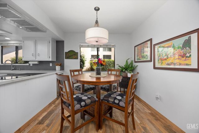 7401 Hilton Head Way 21, Bakersfield, CA 93309