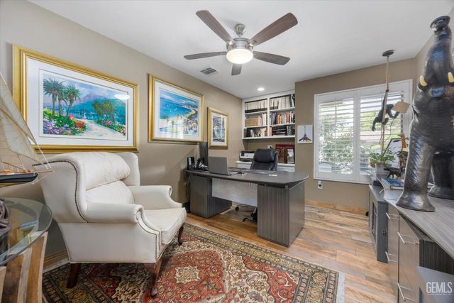 7401 Hilton Head Way 21, Bakersfield, CA 93309