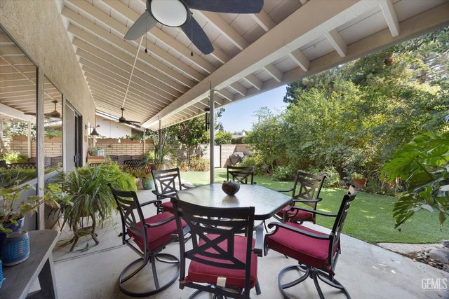 7401 Hilton Head Way 21, Bakersfield, CA 93309