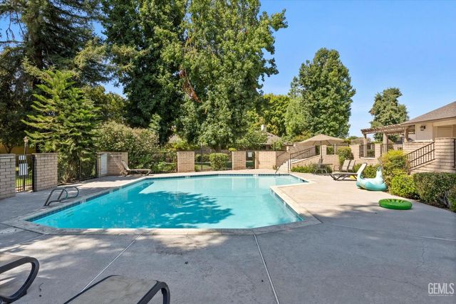 7401 Hilton Head Way 21, Bakersfield, CA 93309