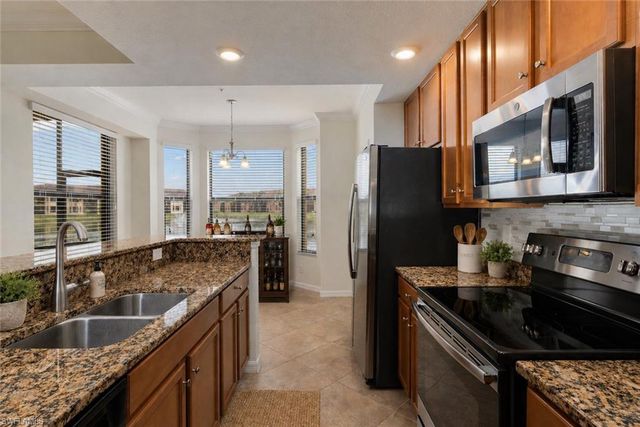 13710 Julias WAY 915, Fort Myers, FL 33919