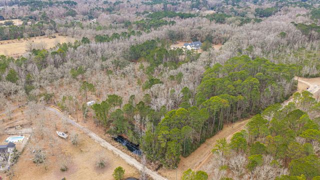 5553 Elliott Estates Road, Hollywood, SC 29449