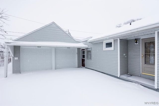 108 Brauncroft Lane, Amherst, NY 14226