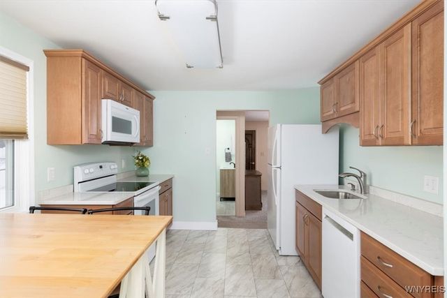 108 Brauncroft Lane, Amherst, NY 14226