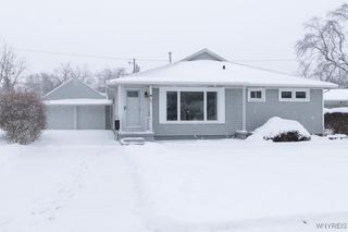 108 Brauncroft Lane, Amherst, NY 14226