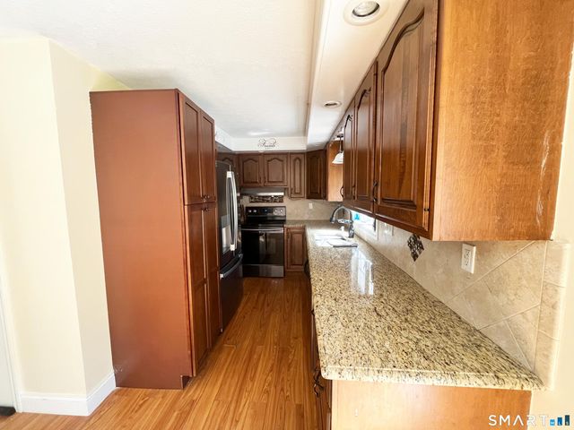 52 Monce Road, Burlington, CT 06013