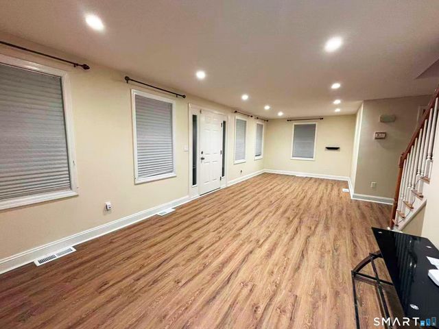 52 Monce Road, Burlington, CT 06013