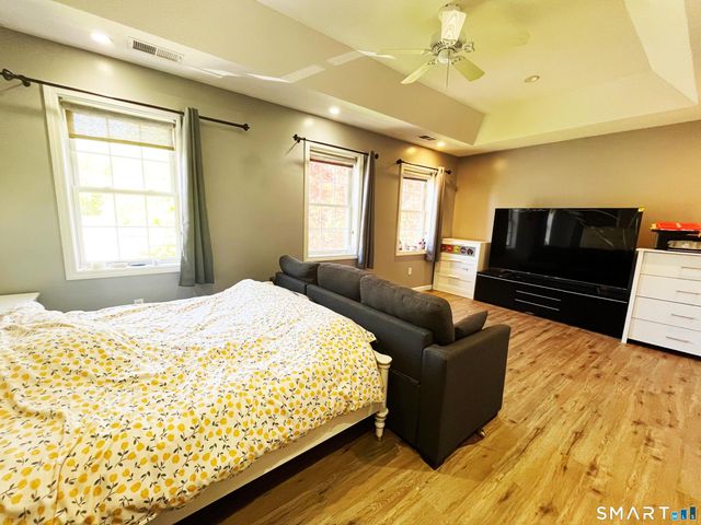 52 Monce Road, Burlington, CT 06013