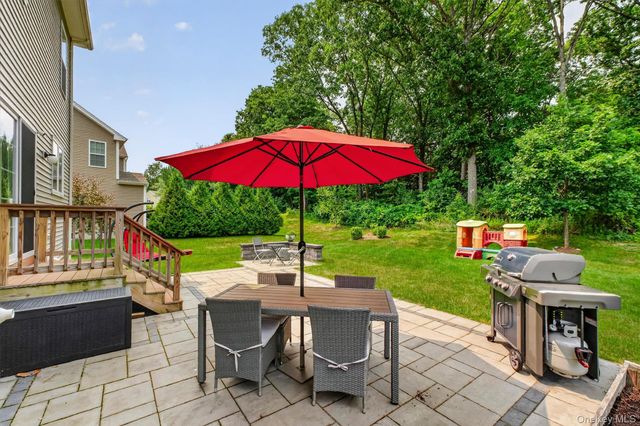 57 E Van Buren Way, Hopewell Junction, NY 12533