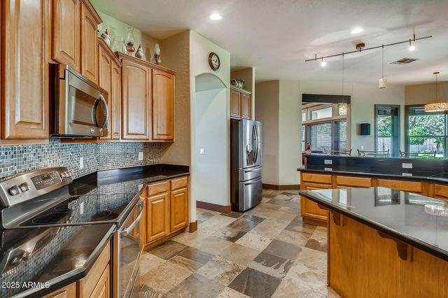 3240 E Horse Mesa Trail, San Tan Valley, AZ 85140