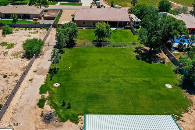 3240 E Horse Mesa Trail, San Tan Valley, AZ 85140