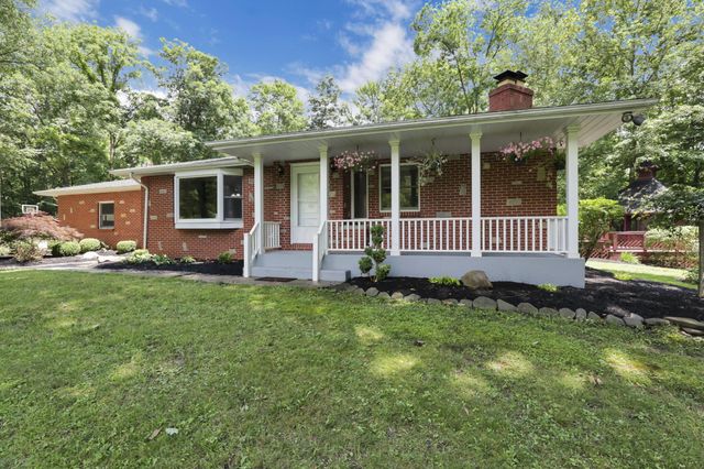 6781 Thoreau Lane NE, Baltimore, OH 43105