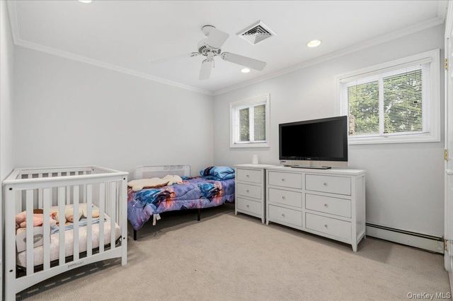 35 Bucknell Drive, Plainview, NY 11803