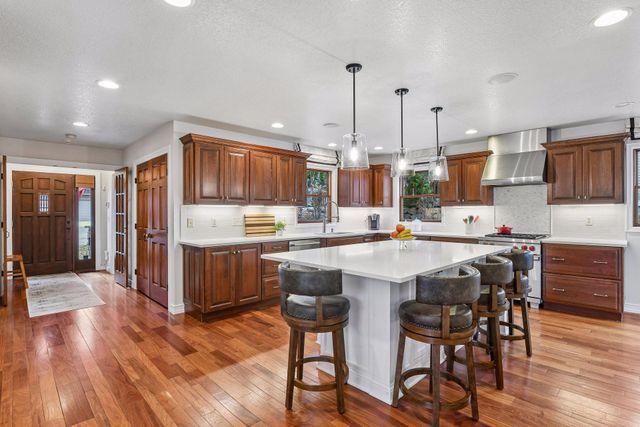 126 Courtland Street, Excelsior, MN 55331