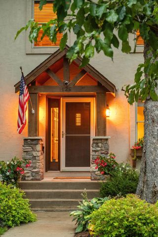 126 Courtland Street, Excelsior, MN 55331