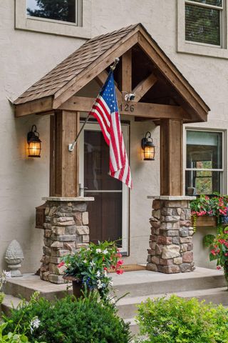 126 Courtland Street, Excelsior, MN 55331