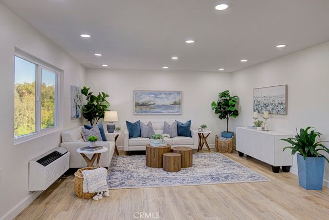 5499 Paseo Del Lago W 2D, Laguna Woods, CA 92637