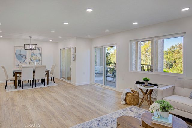 5499 Paseo Del Lago W 2D, Laguna Woods, CA 92637