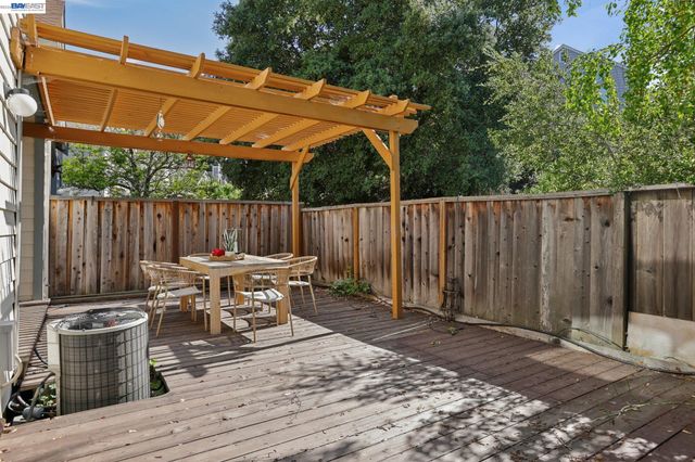 1824 Mockingbird Pl, Danville, CA 94526