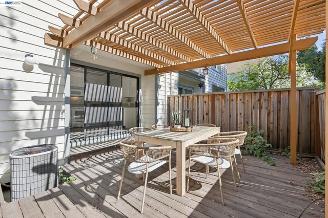 1824 Mockingbird Pl, Danville, CA 94526