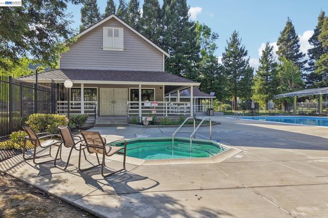 1824 Mockingbird Pl, Danville, CA 94526