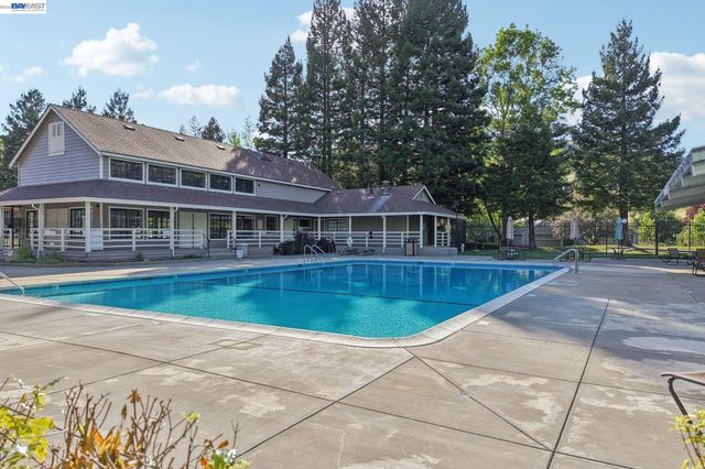 1824 Mockingbird Pl, Danville, CA 94526