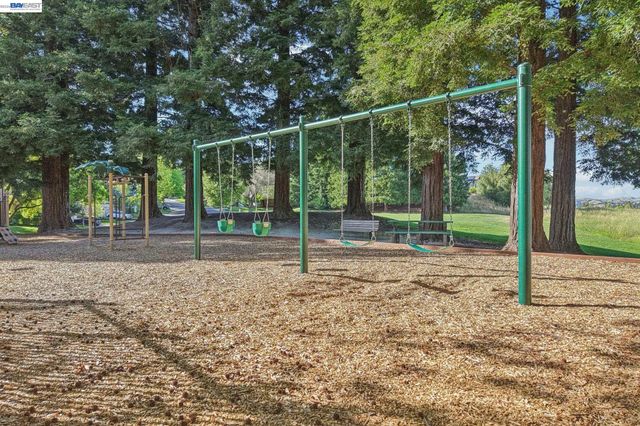 1824 Mockingbird Pl, Danville, CA 94526