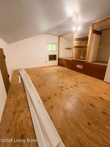 1231 Lipps Ln, Louisville, KY 40219