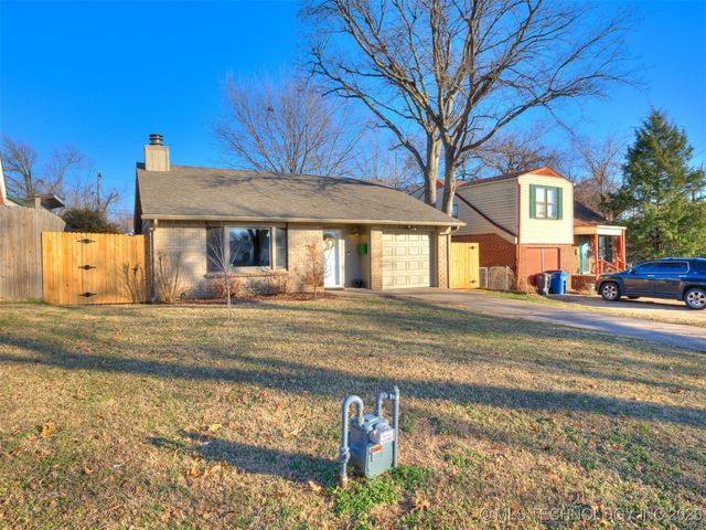1915 S Indianapolis Avenue, Tulsa, OK 74112