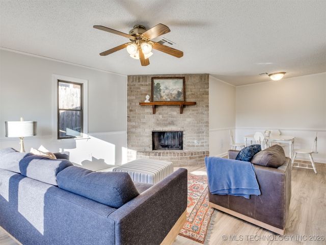 1915 S Indianapolis Avenue, Tulsa, OK 74112