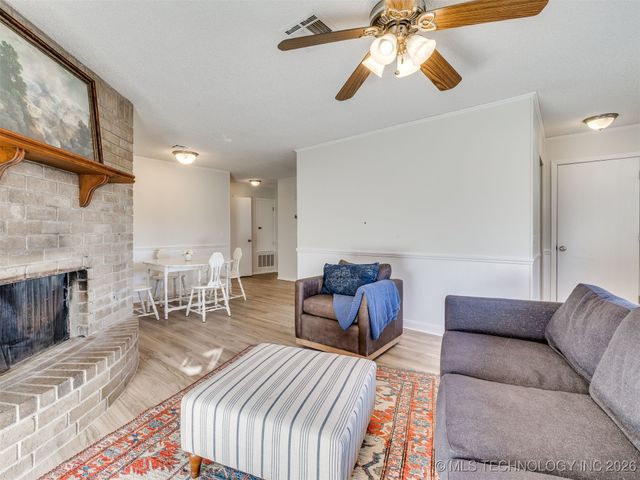 1915 S Indianapolis Avenue, Tulsa, OK 74112