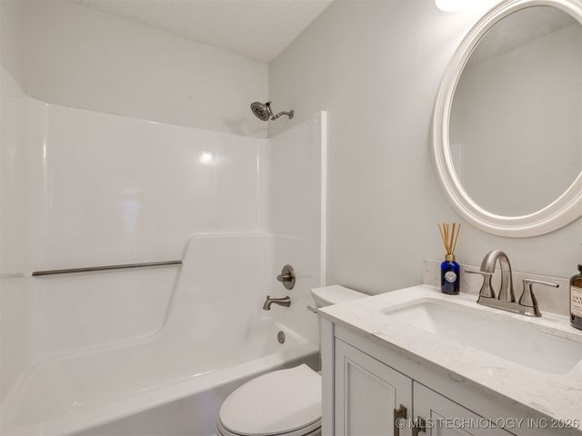 1915 S Indianapolis Avenue, Tulsa, OK 74112