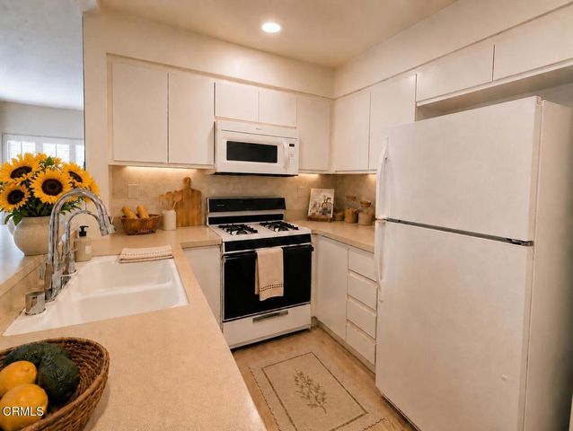 360 S Los Robles Avenue 9, Pasadena, CA 91101