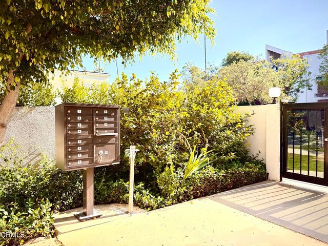 360 S Los Robles Avenue 9, Pasadena, CA 91101