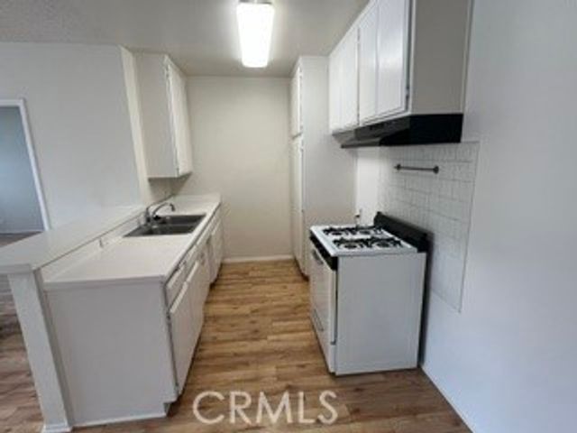 5855 Tujunga 6, North Hollywood, CA 91601