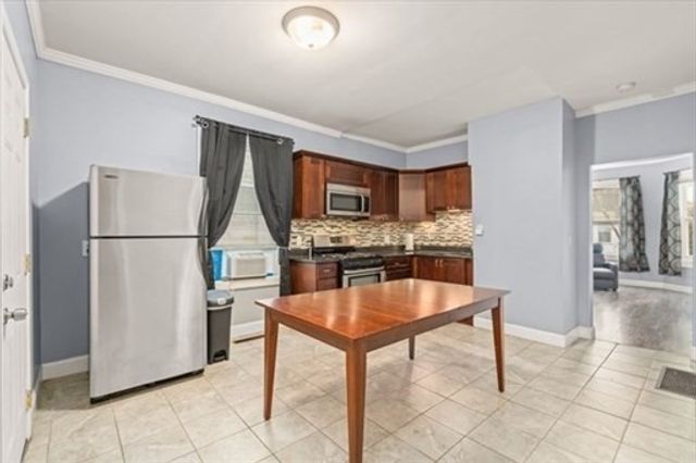 1 Proctor St 1, Haverhill, MA 01832