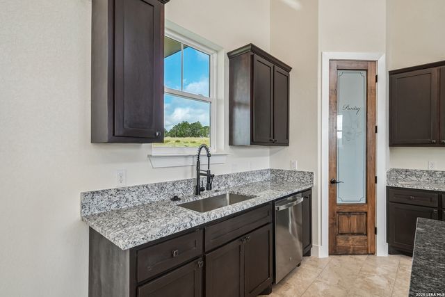 109 Medora Branch, Floresville, TX 78114